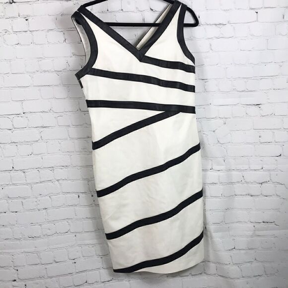 W by Worth Size 8 Vegan Leather design GUC Stretch - Picture 2 of 4